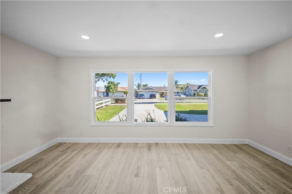 2246 E Locust Avenue