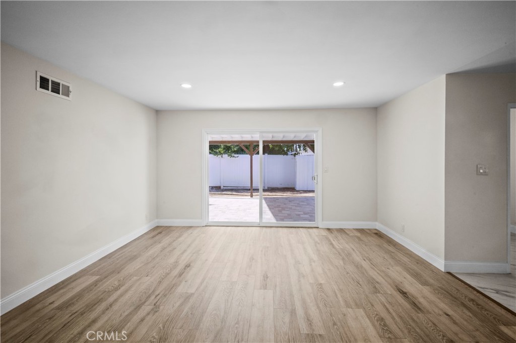 2246 E Locust Avenue