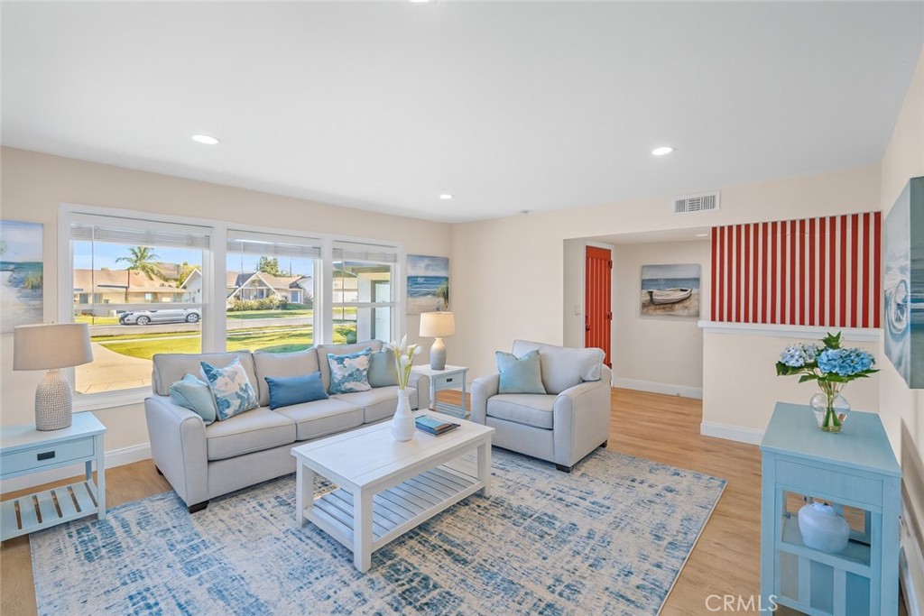 2246 E Locust Avenue