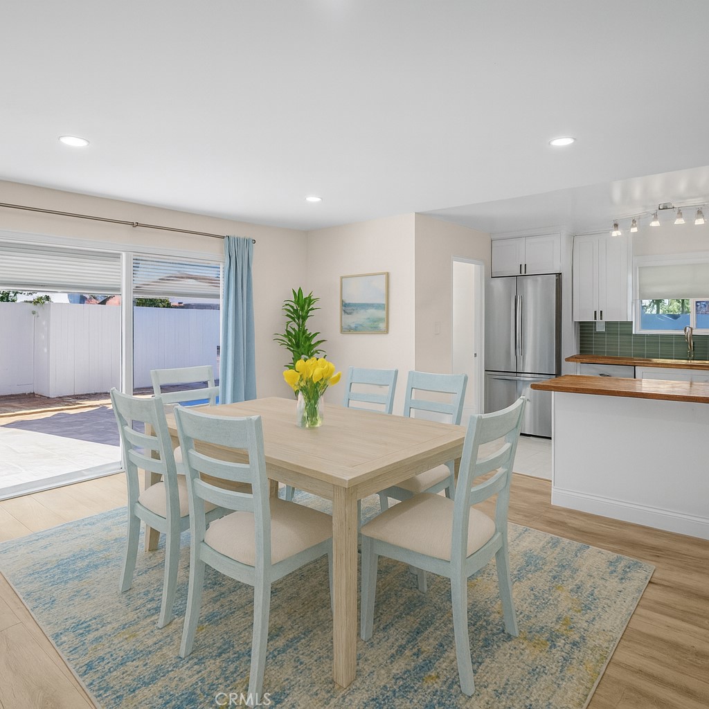 2246 E Locust Avenue