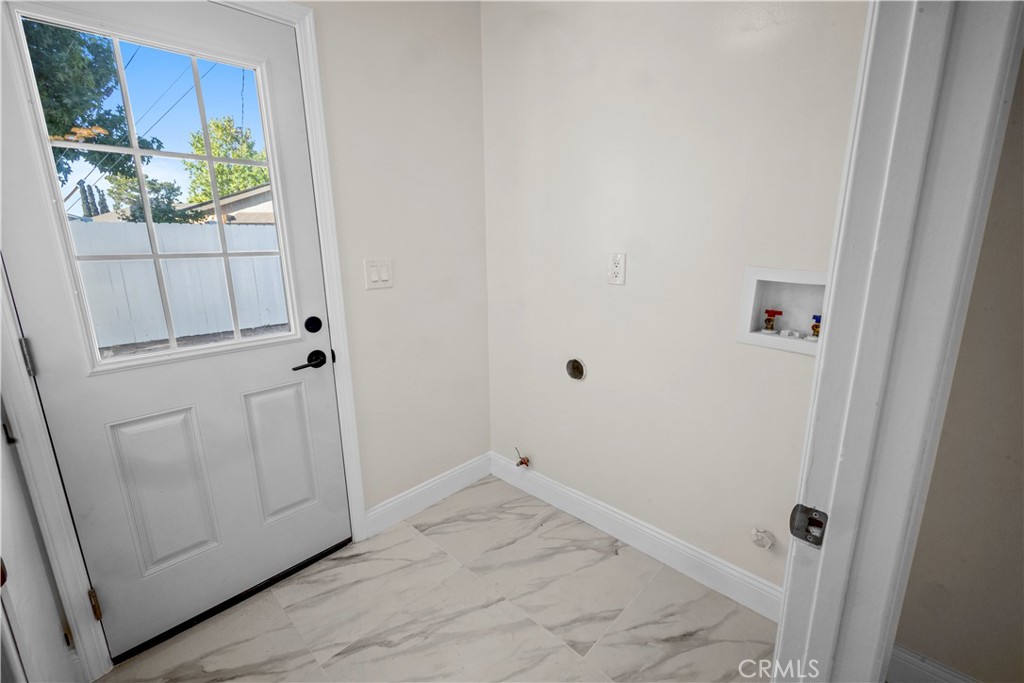 2246 E Locust Avenue