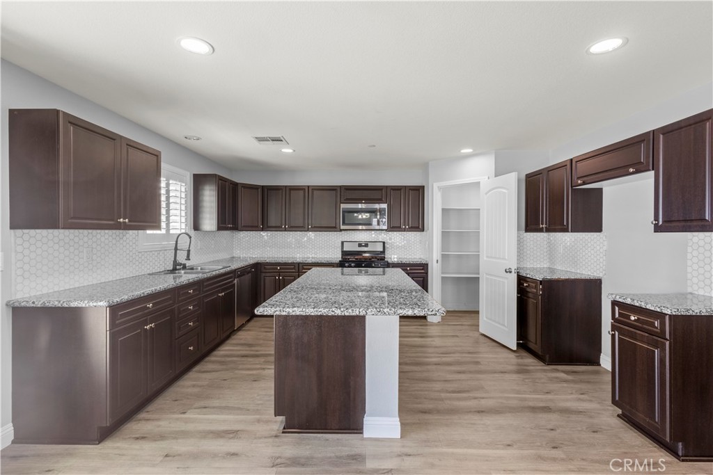 12940 Shawnee Street