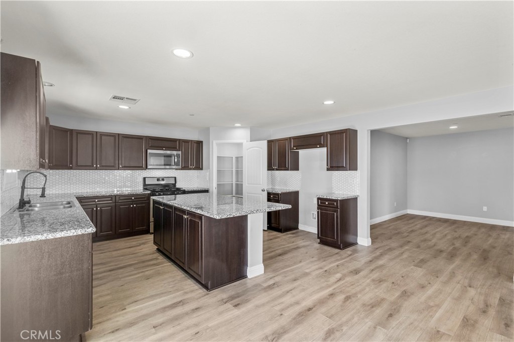 12940 Shawnee Street