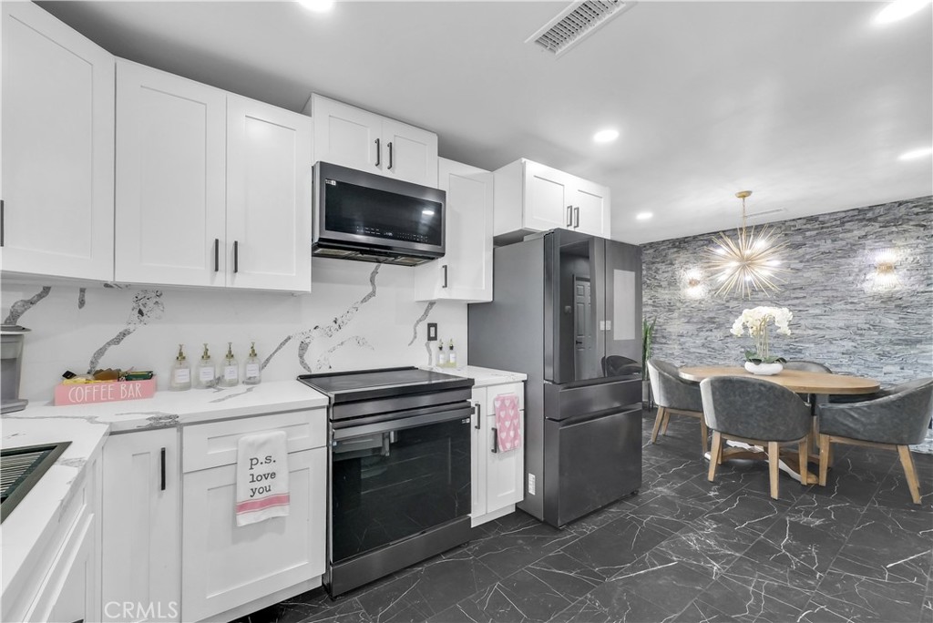 9977 Granite Hill
