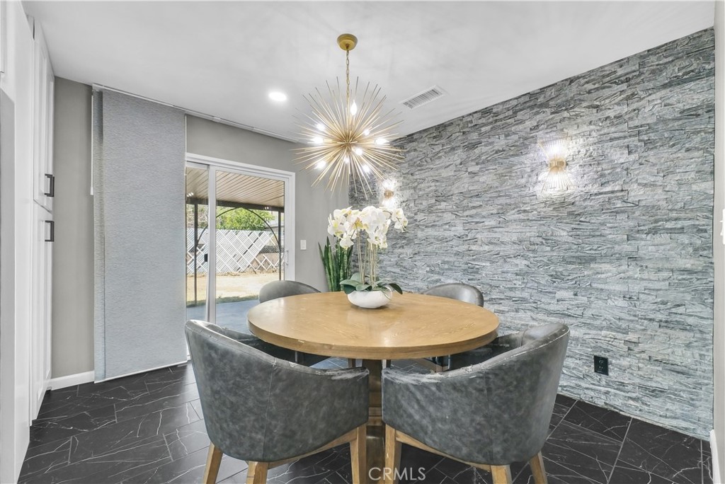 9977 Granite Hill