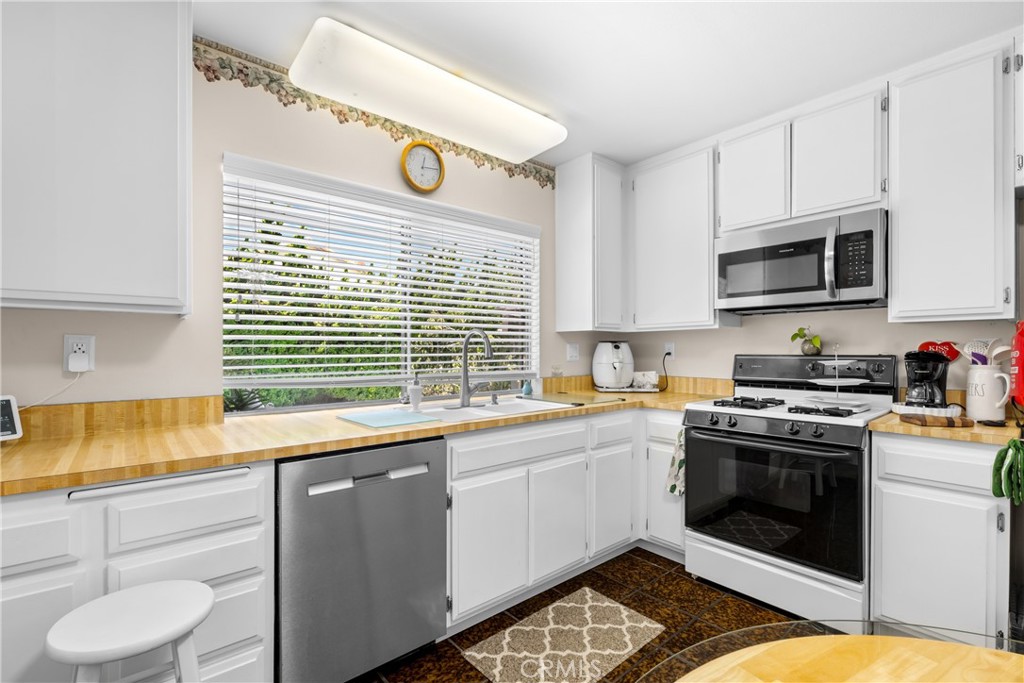 16623 Windward