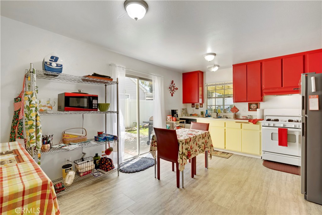 1932 Cherry Wood Lane