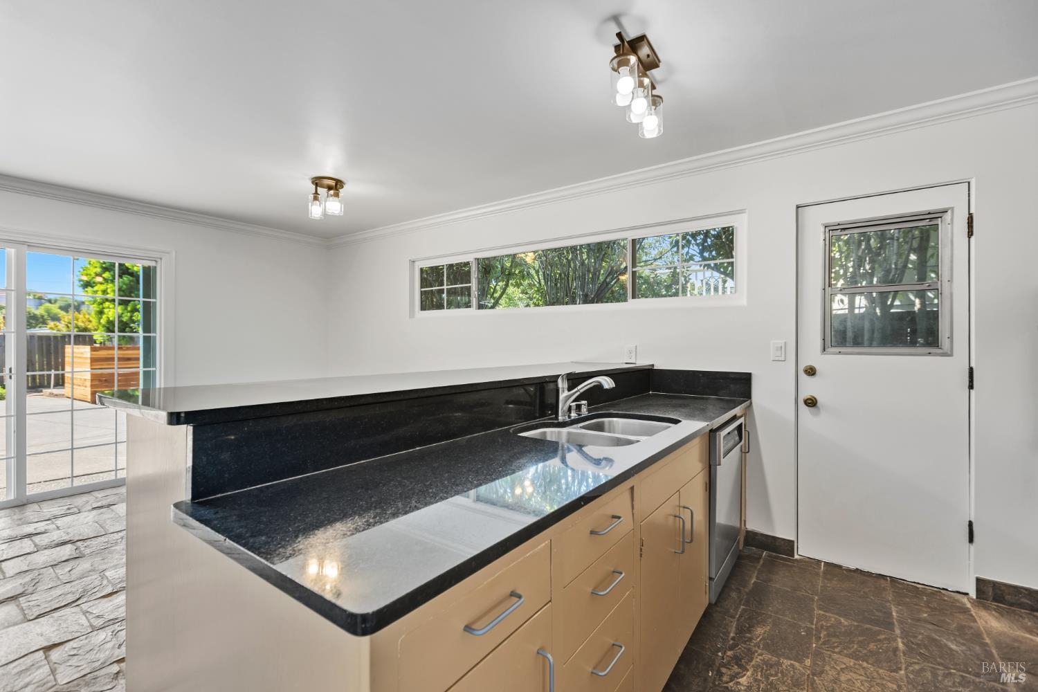 21 Washington Avenue