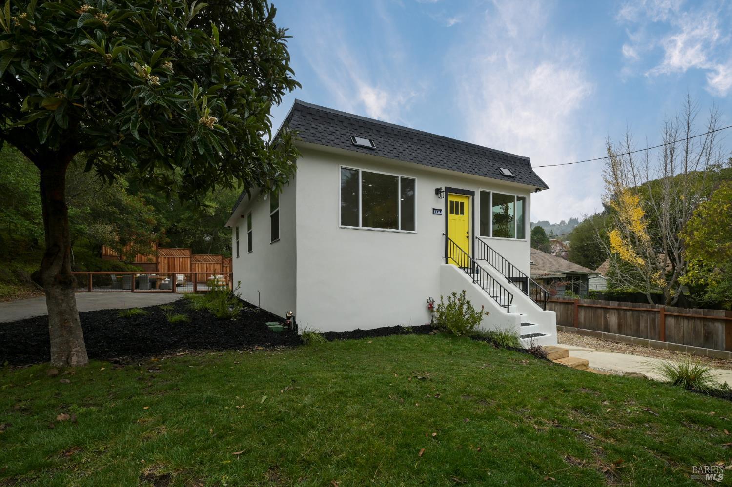 327 Butterfield Road