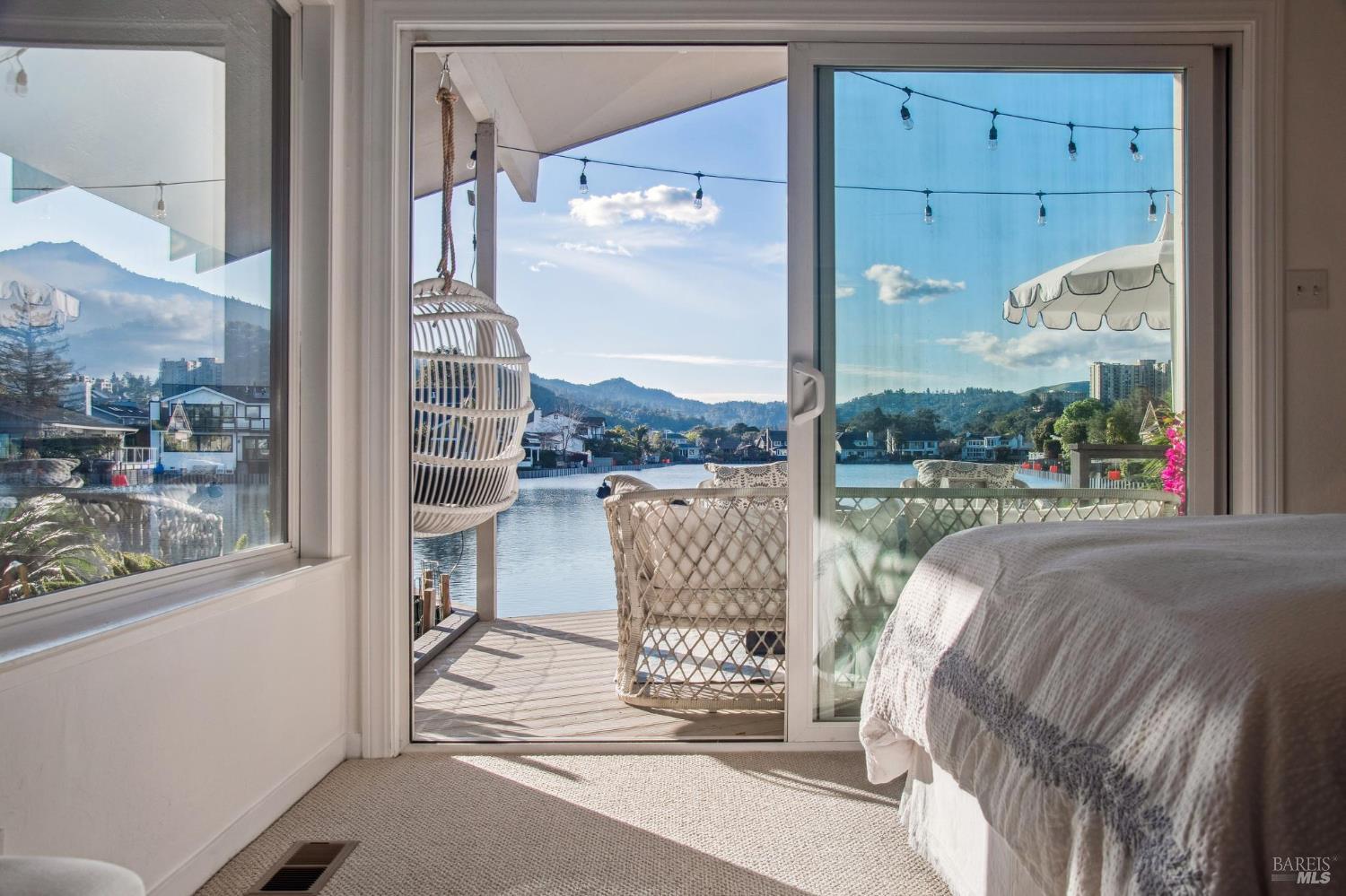 28 Corte Del Coronado