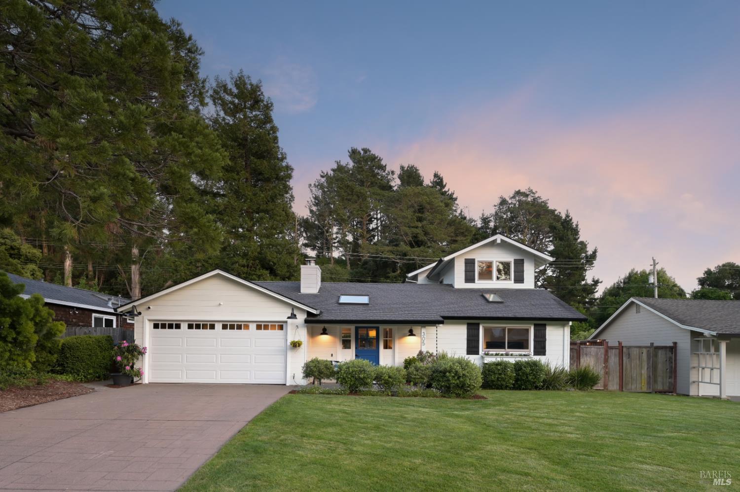 305 Ricardo Road