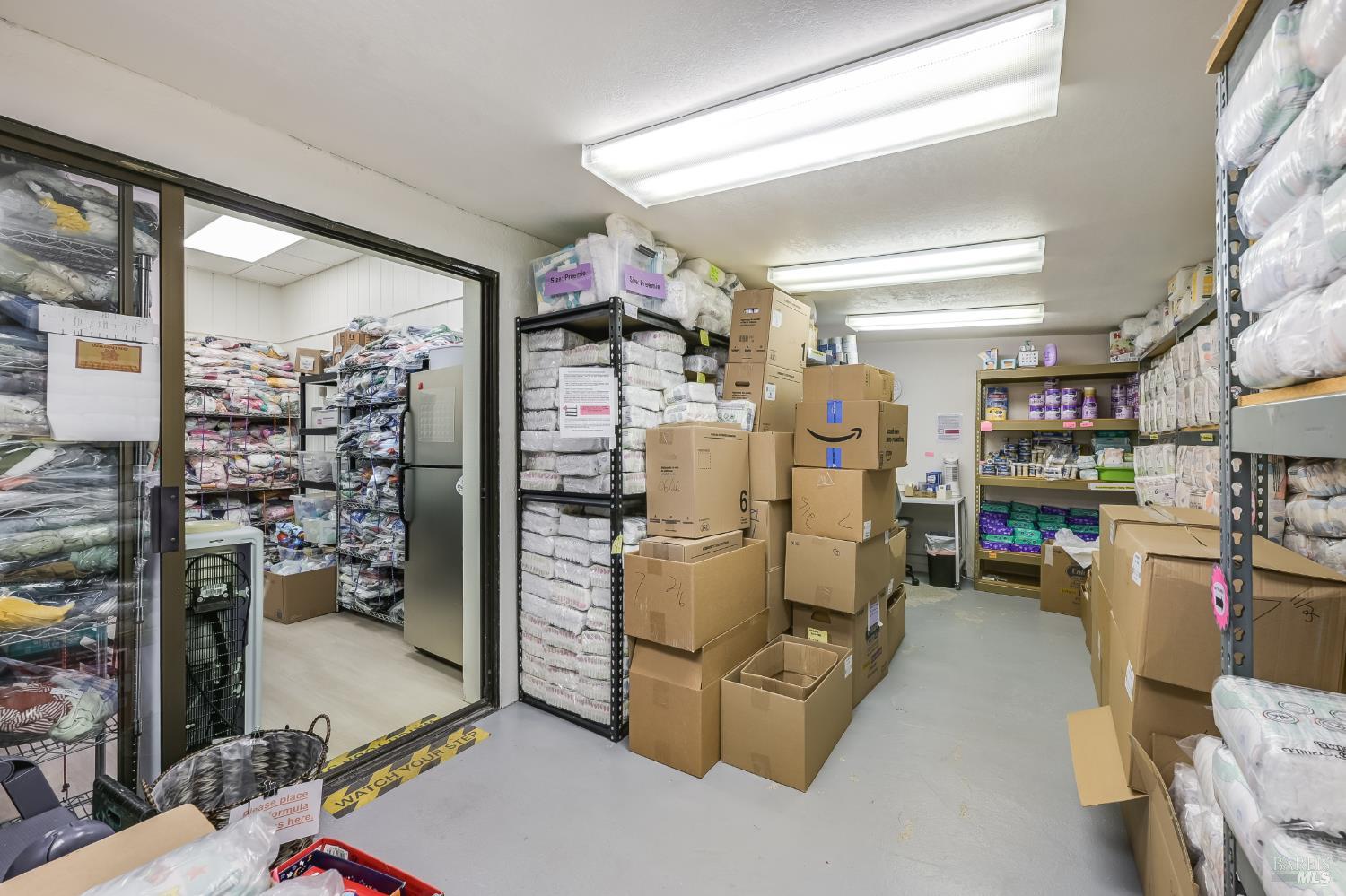 4162 Redwood Highway