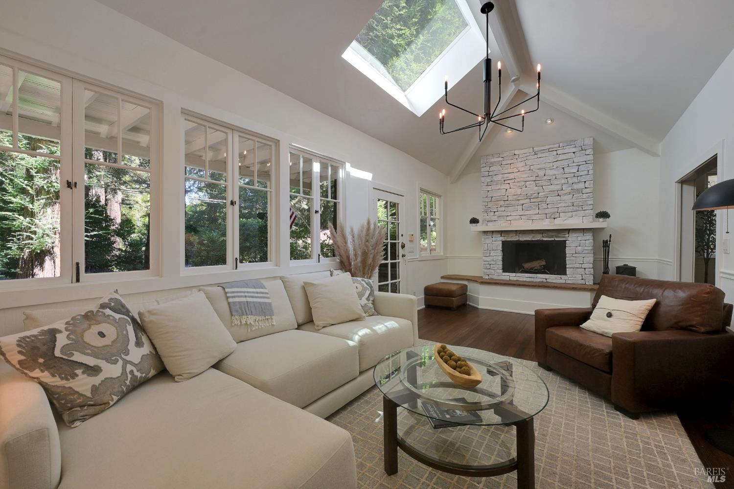 207 Madrone Avenue
