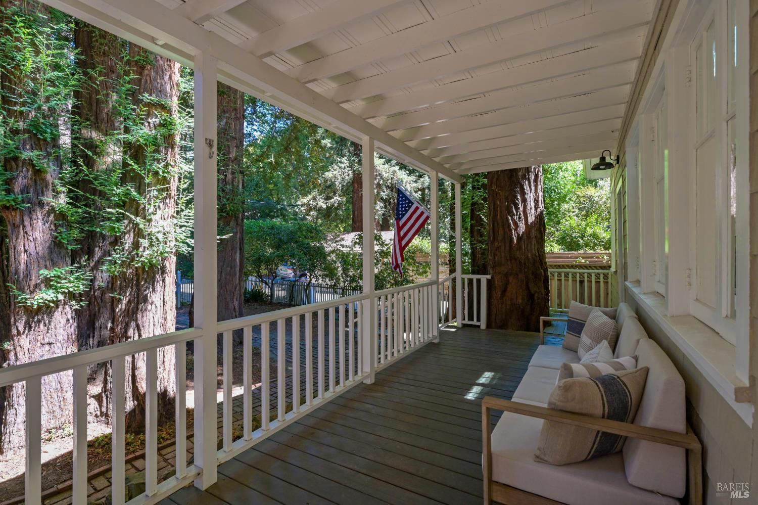 207 Madrone Avenue