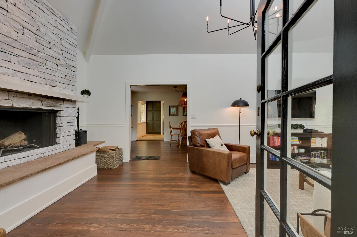 207 Madrone Avenue