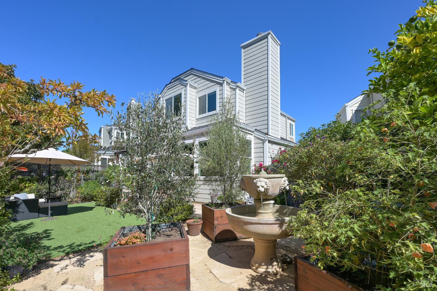 68 Cross Creek Place