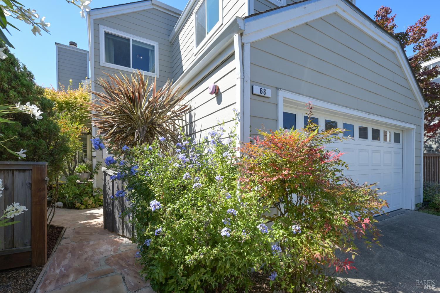 68 Cross Creek Place