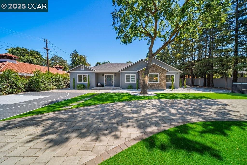 100 Alderwood Rd