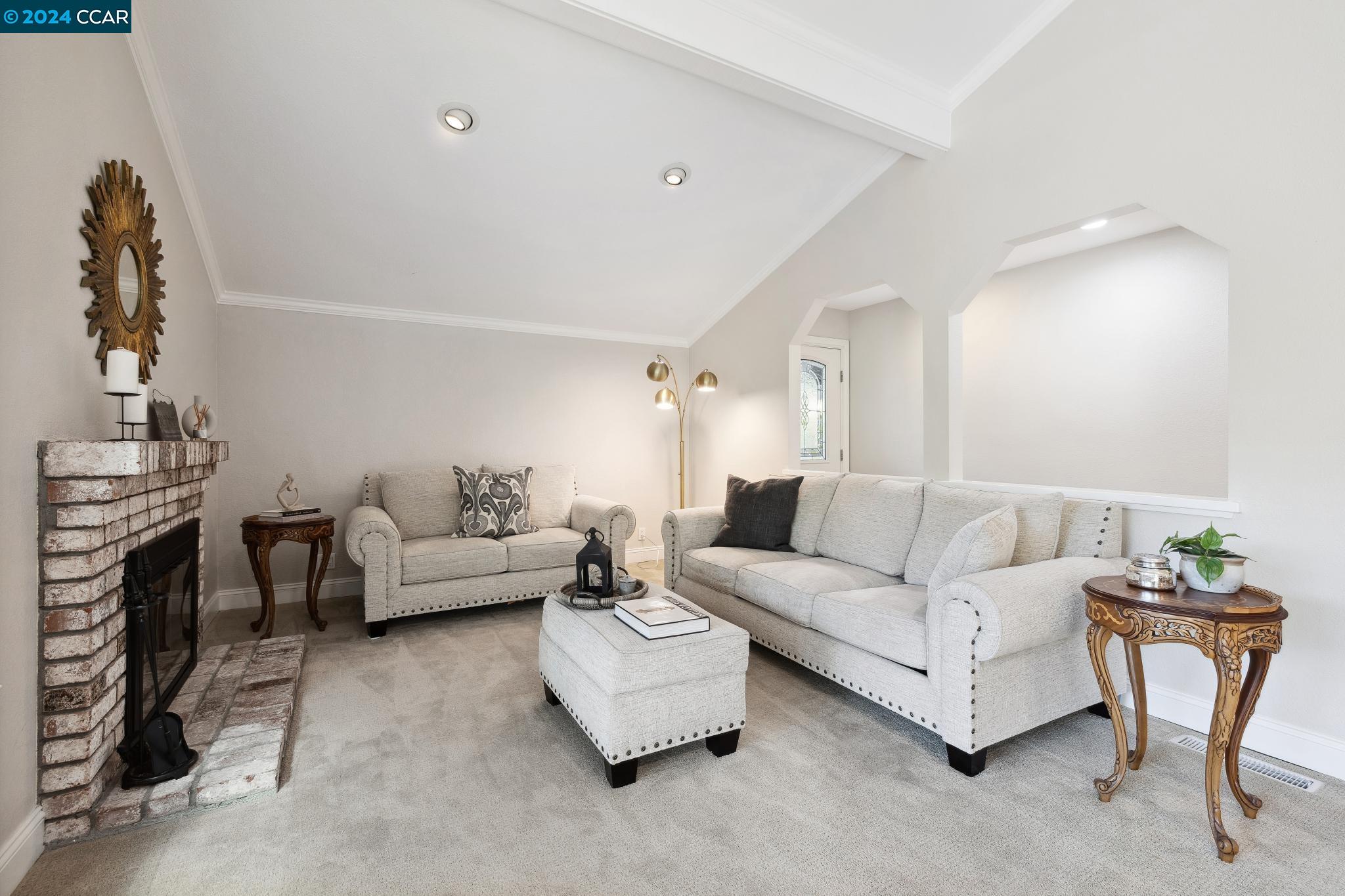 1109 Glengarry Dr