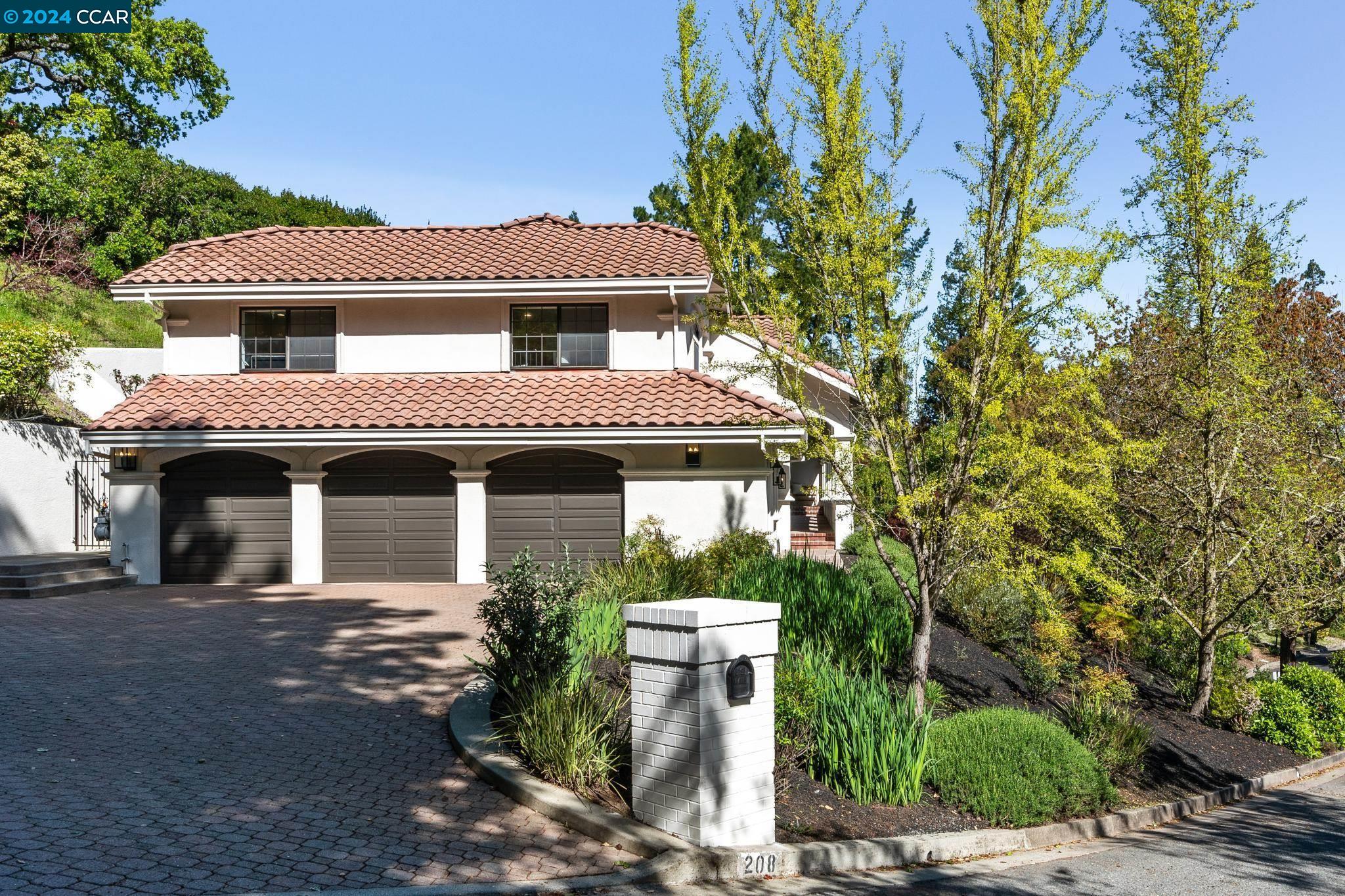 208 Valley Oaks Dr
