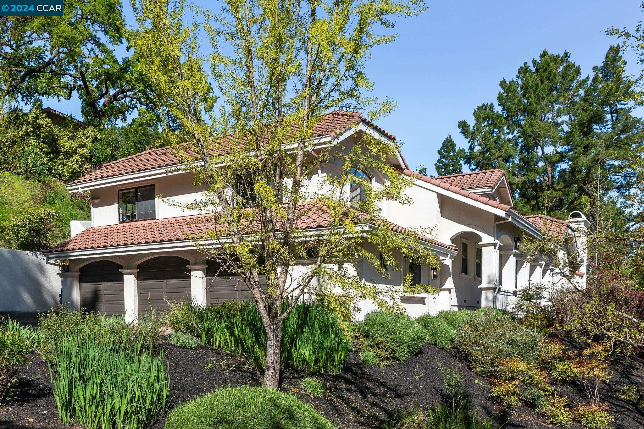 208 Valley Oaks Dr