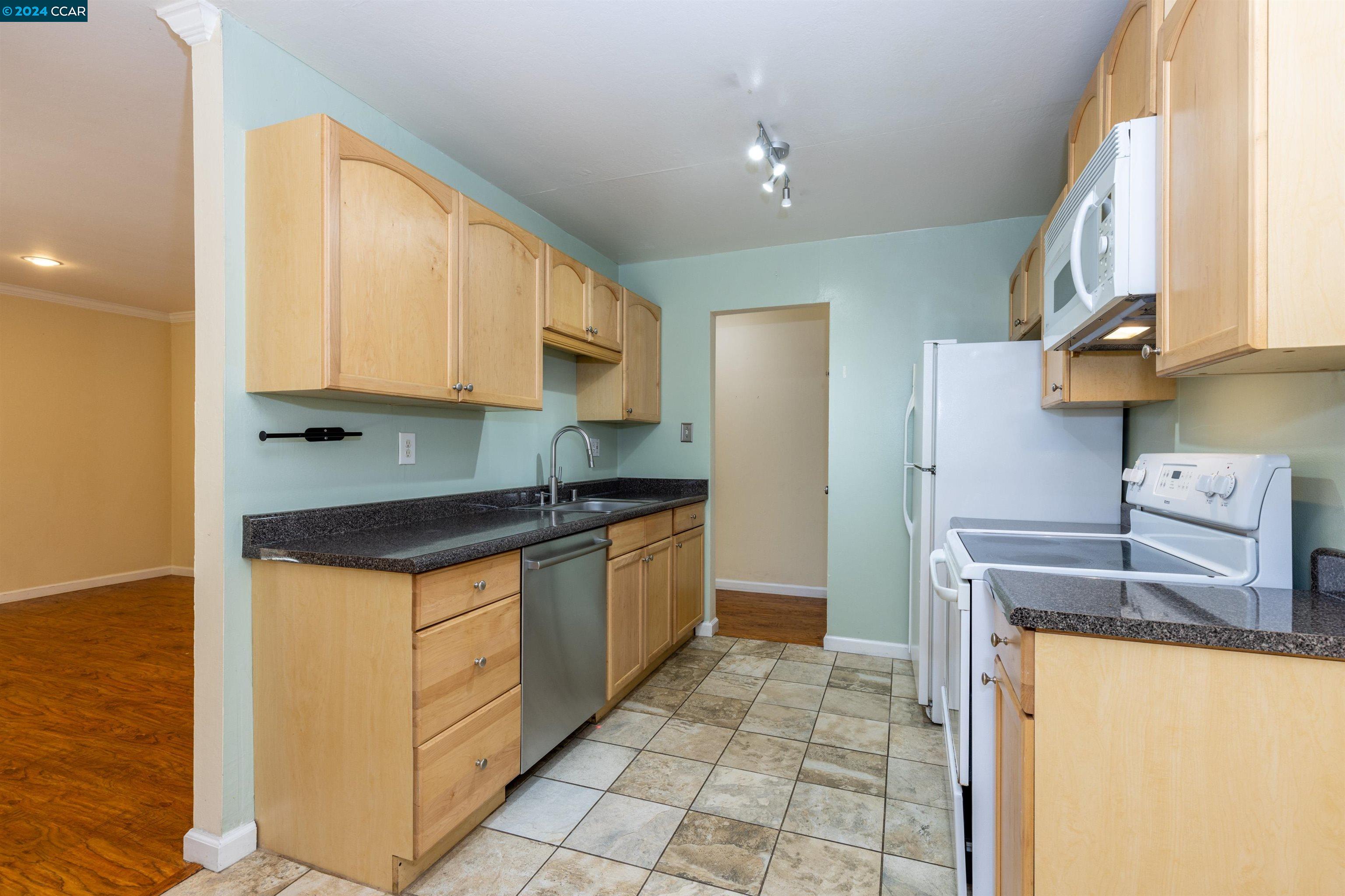 8975 Alcosta Blvd # 139