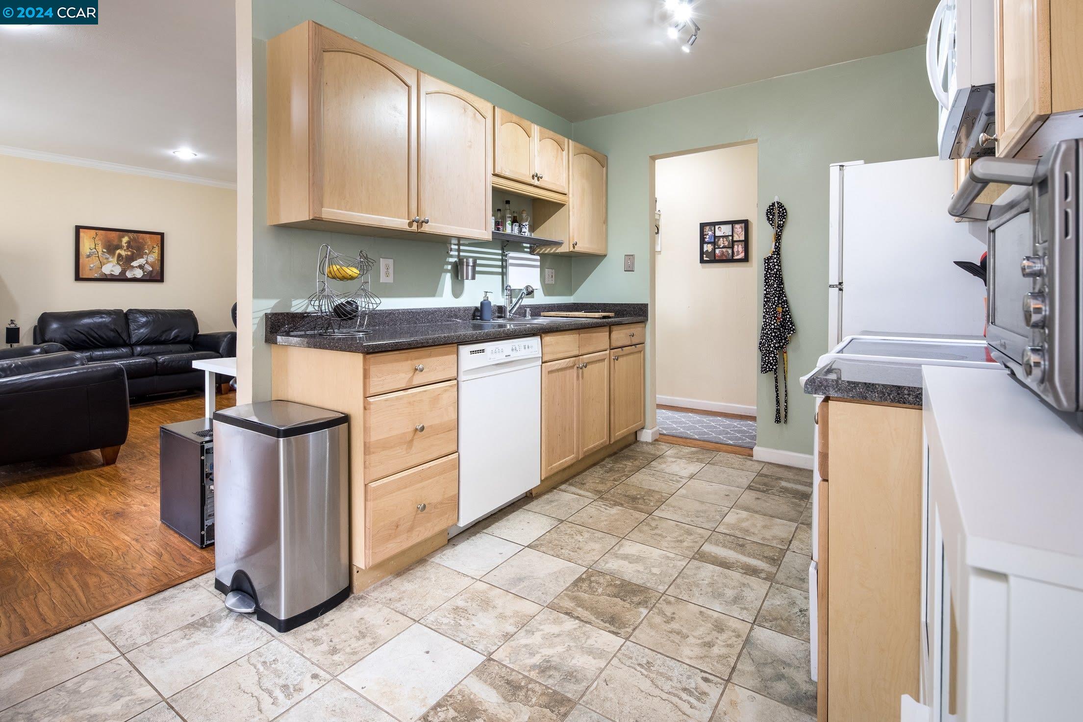 8975 Alcosta Blvd # 139