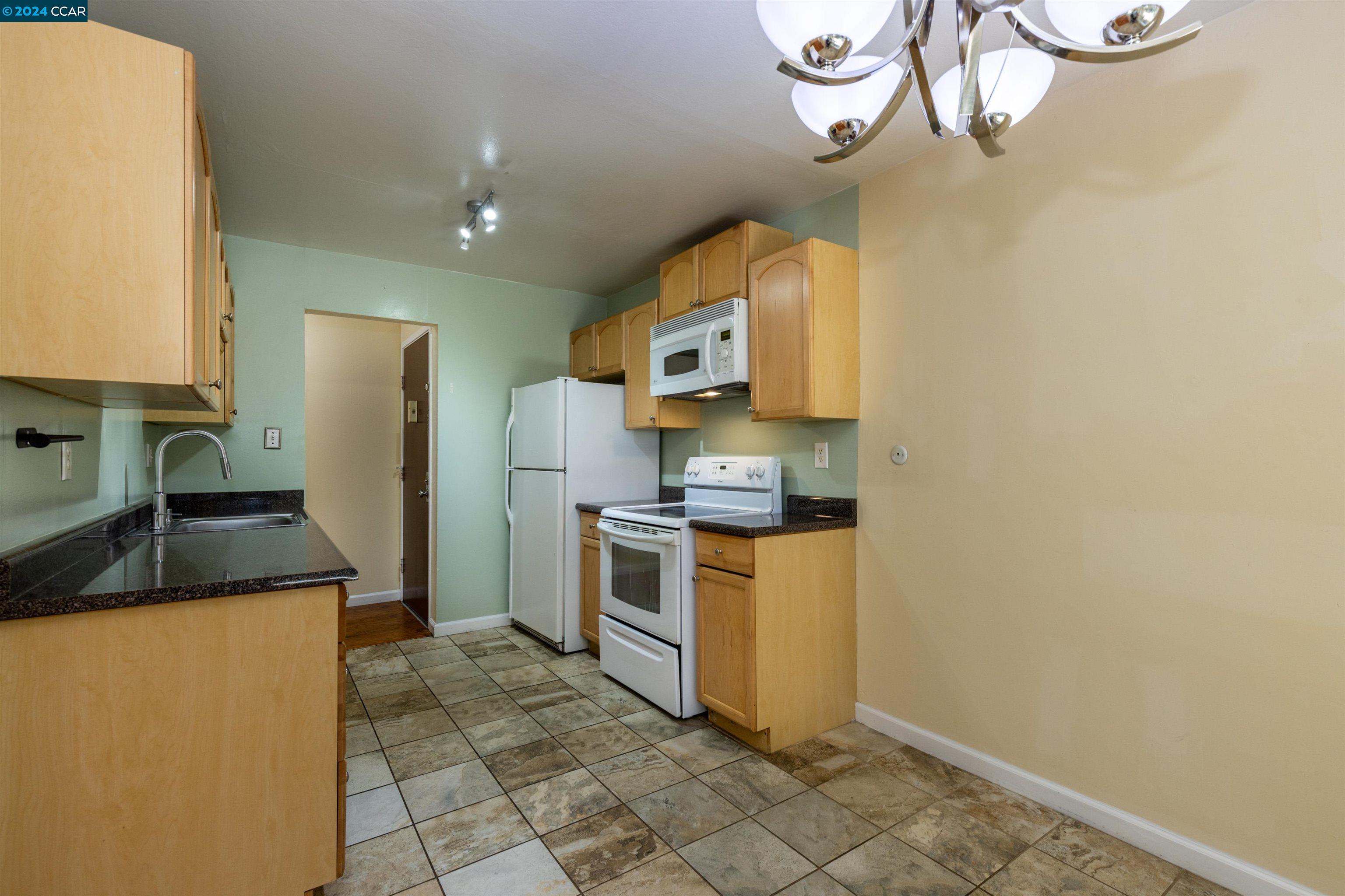 8975 Alcosta Blvd # 139
