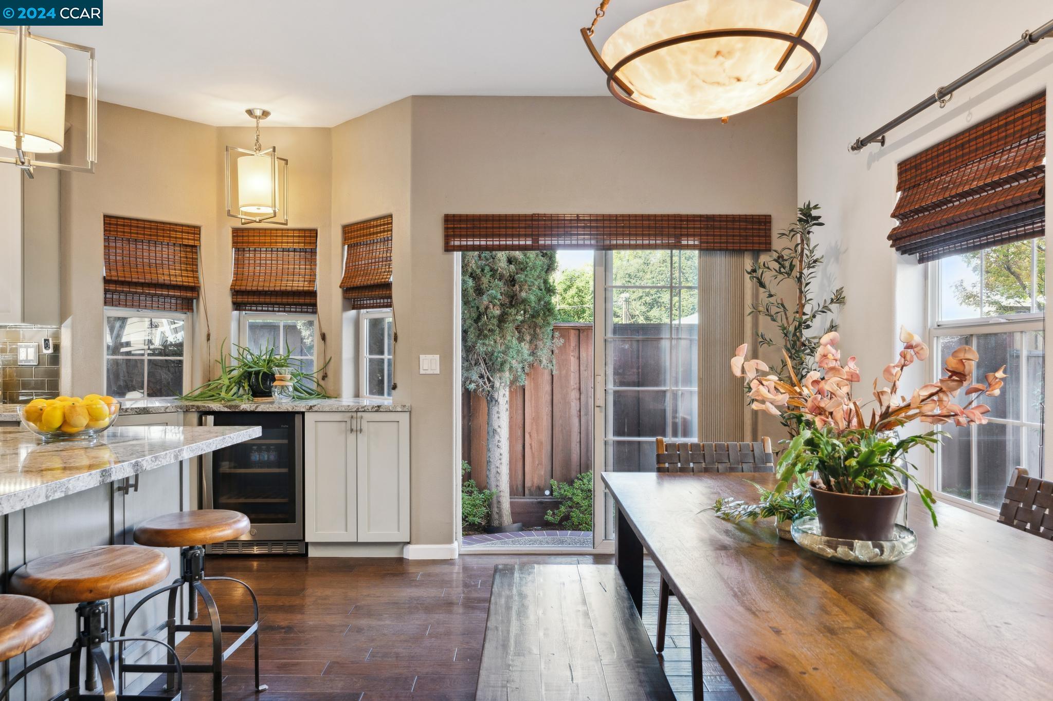 40 Laurel Ct