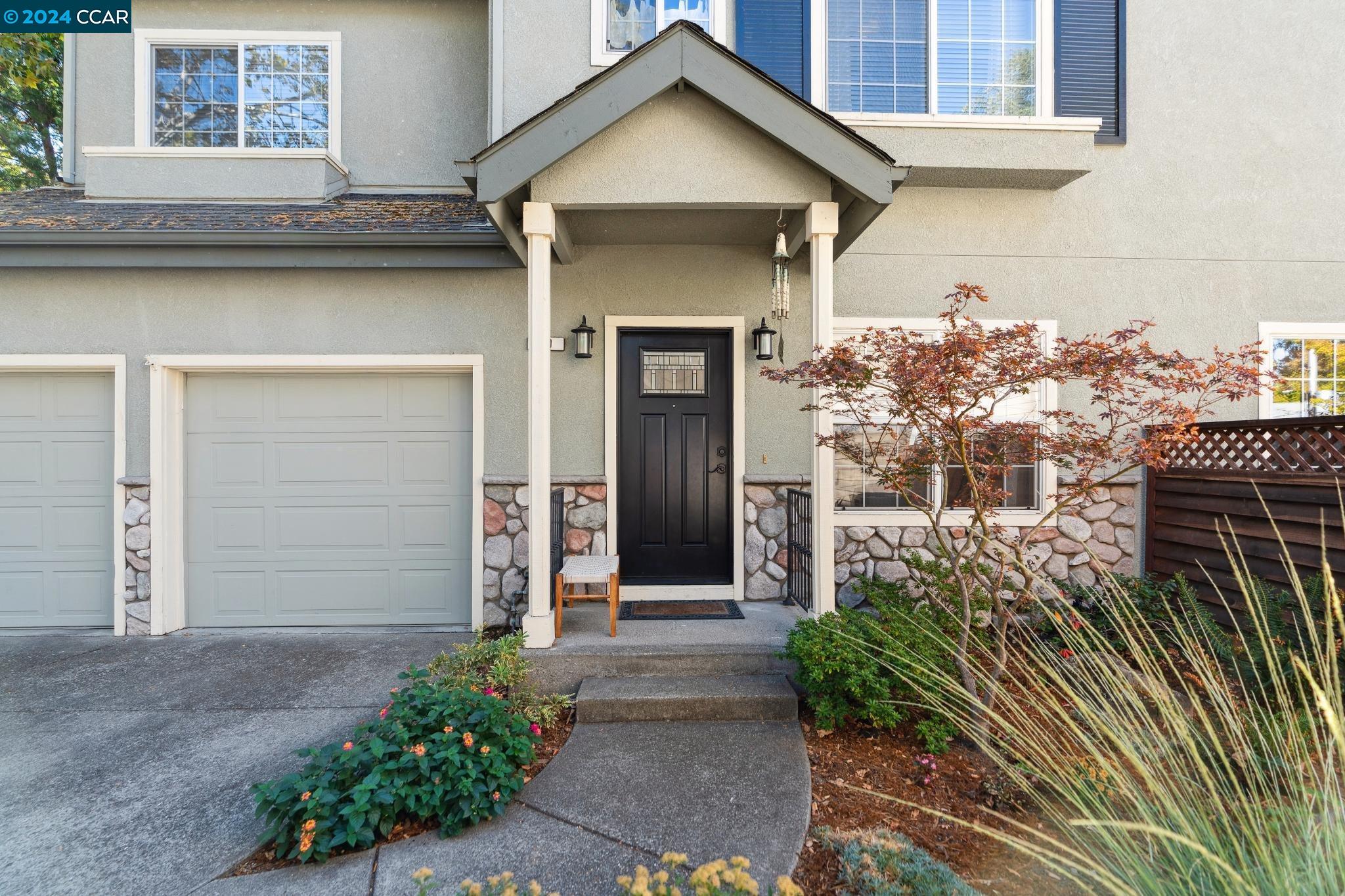 40 Laurel Ct