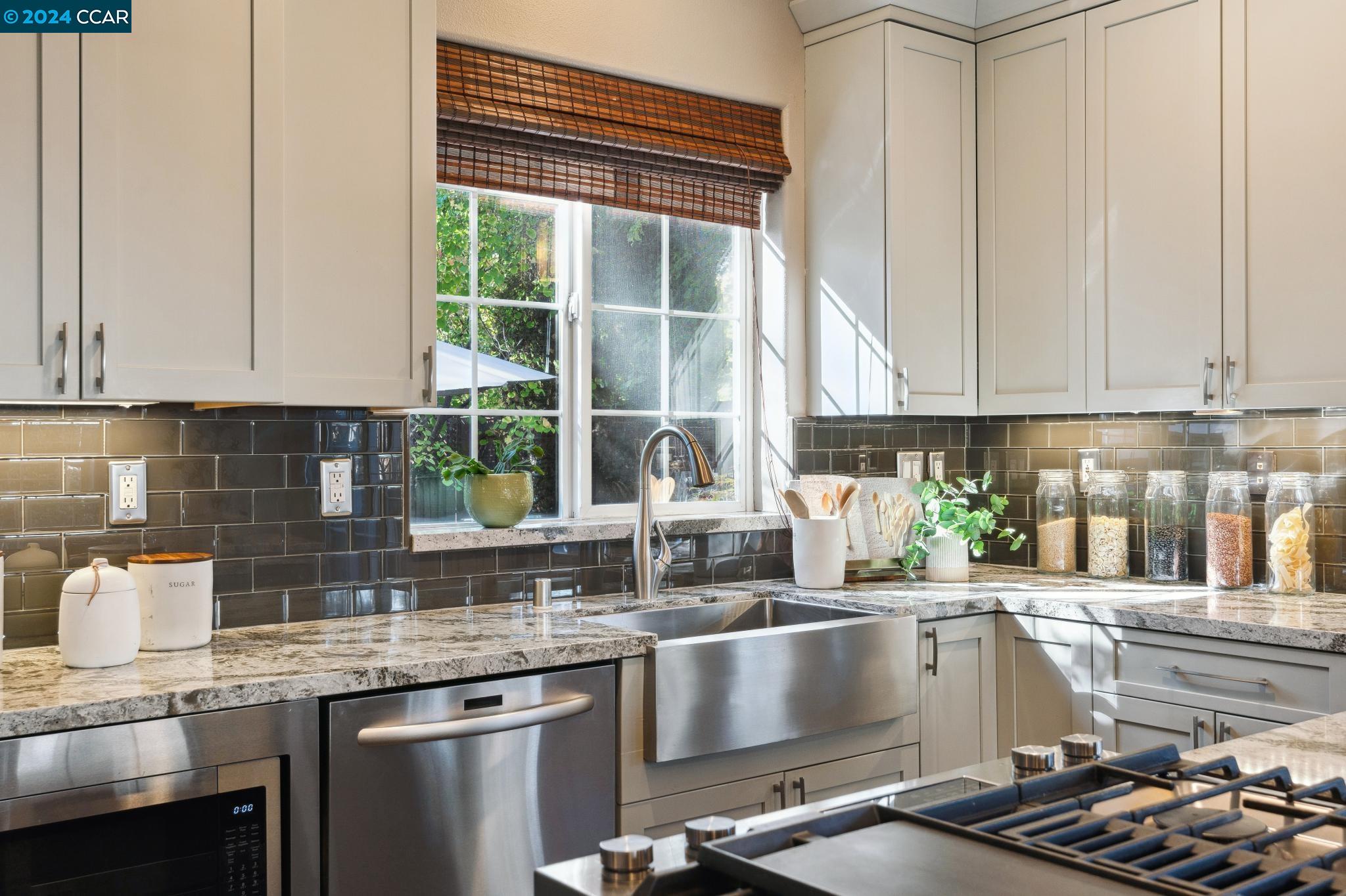 40 Laurel Ct