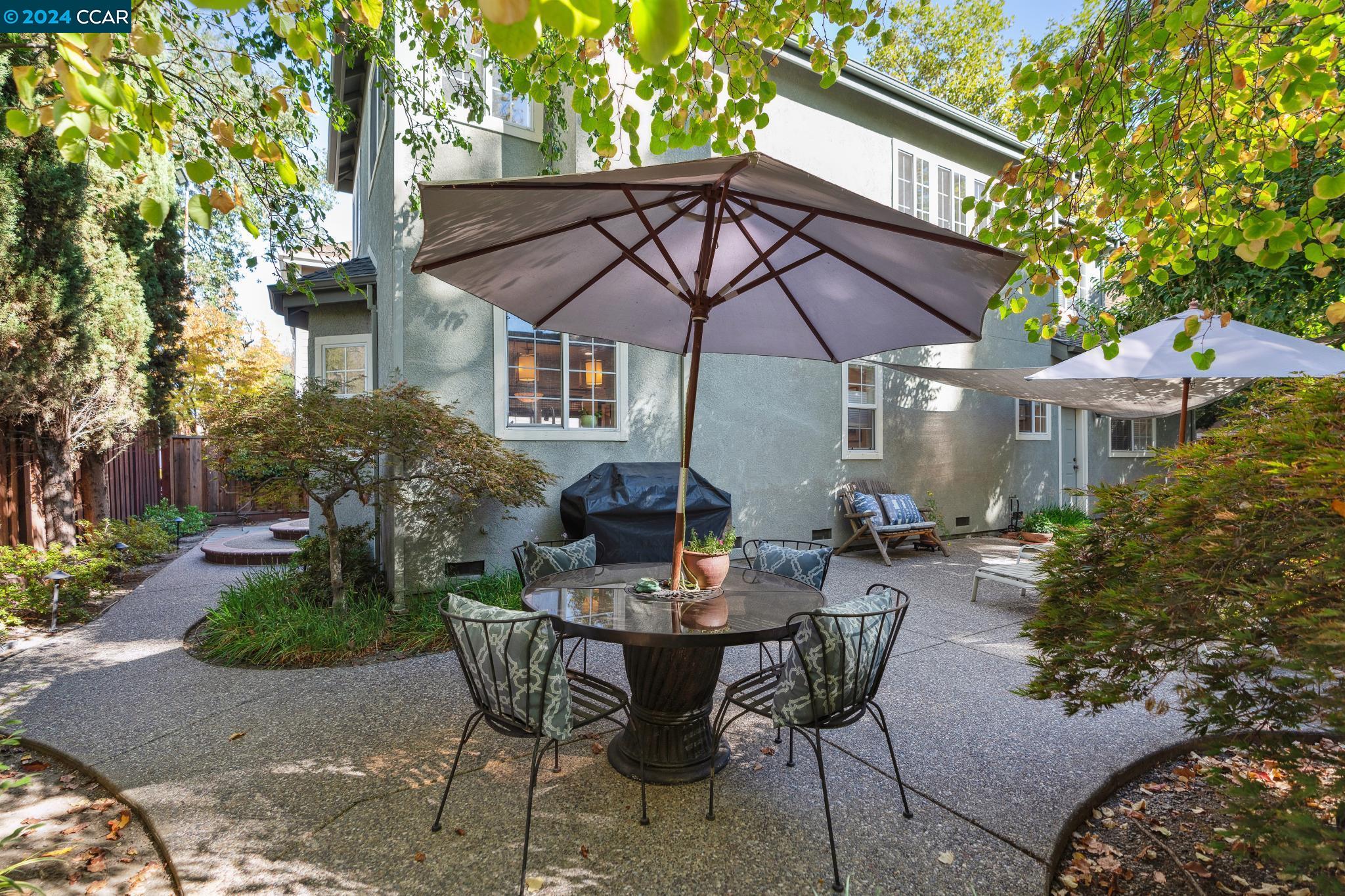 40 Laurel Ct