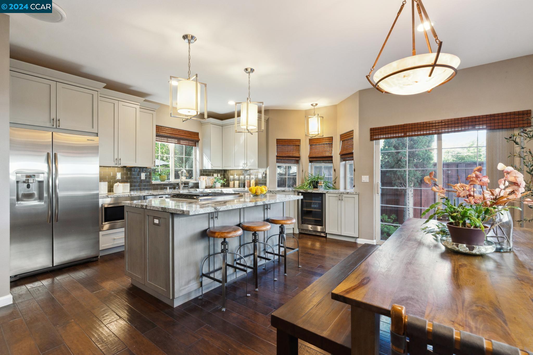 40 Laurel Ct