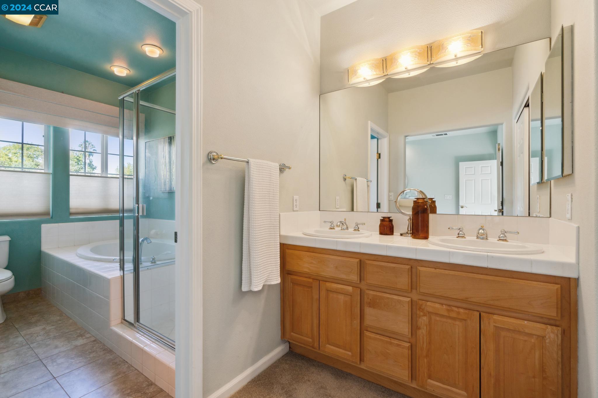 40 Laurel Ct
