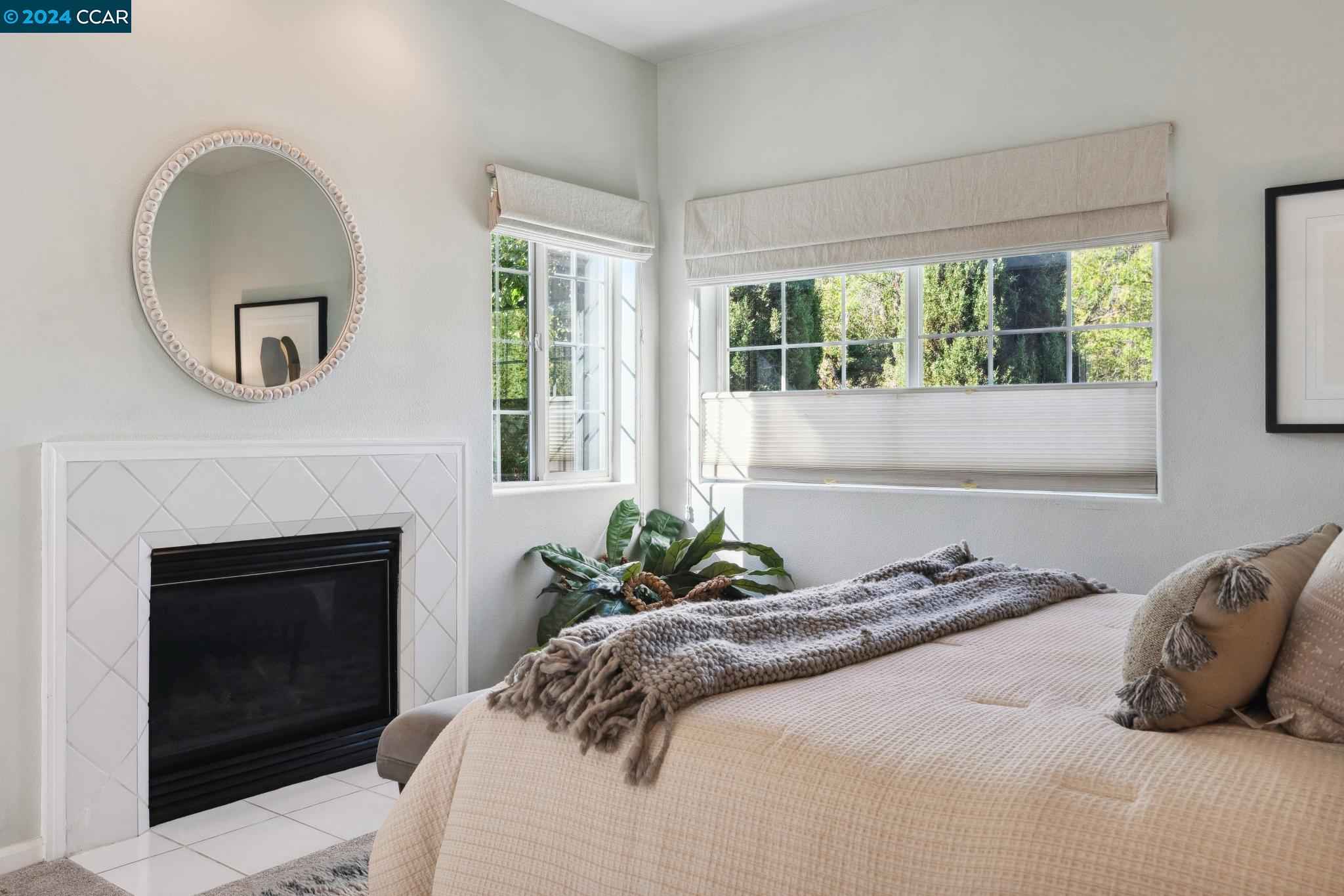 40 Laurel Ct