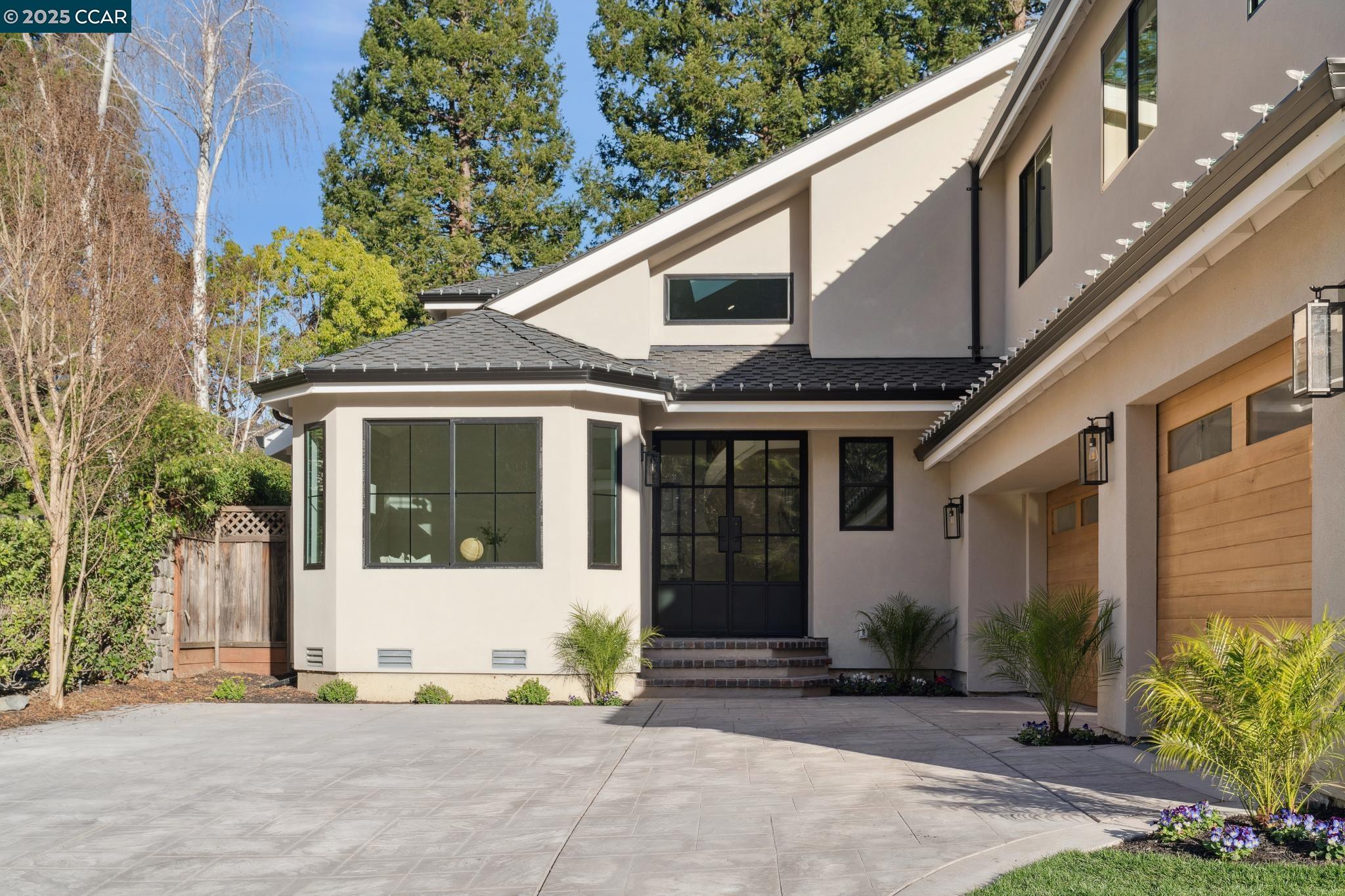 4144 Whispering Oaks Ln