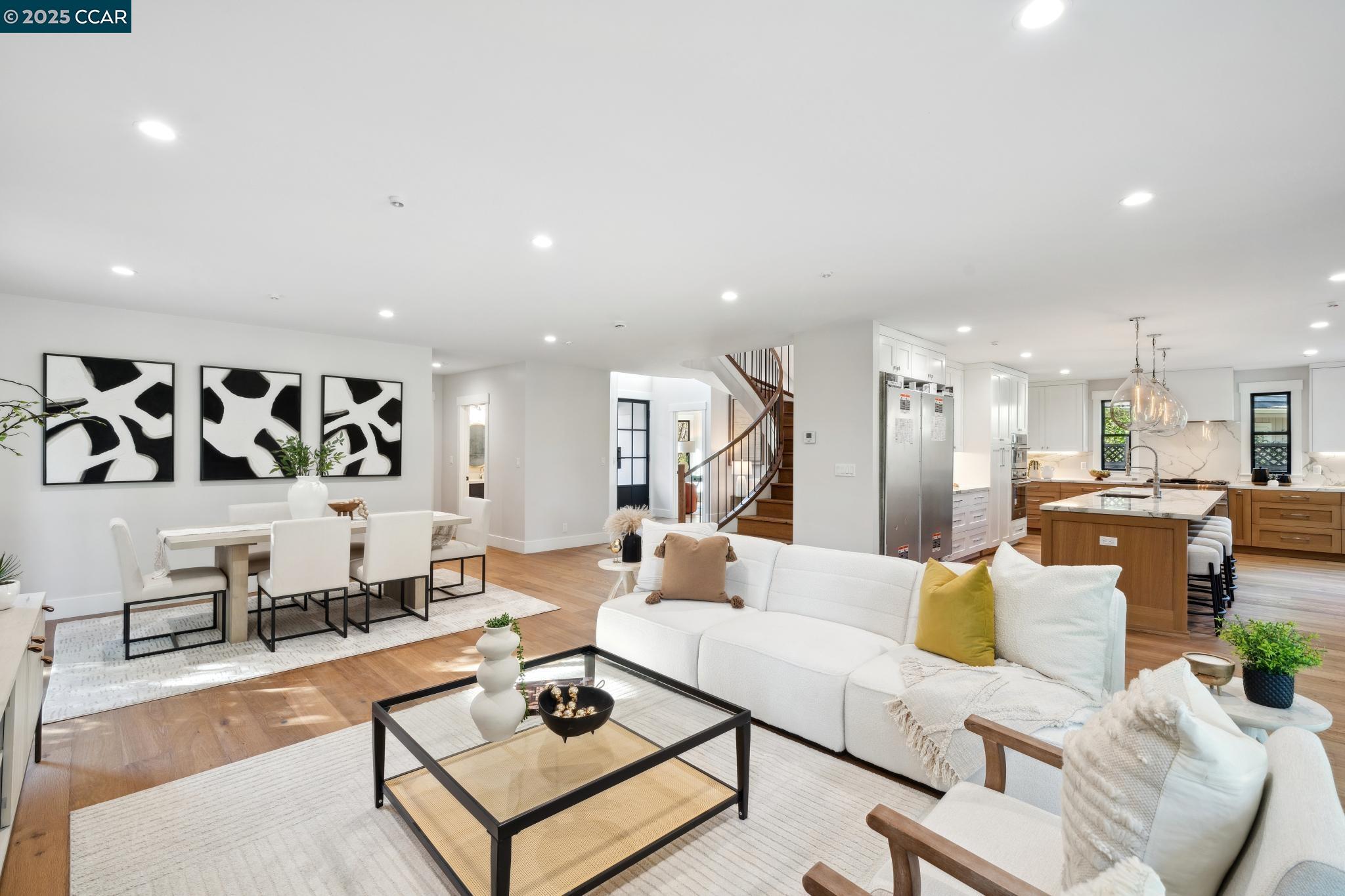 4144 Whispering Oaks Ln