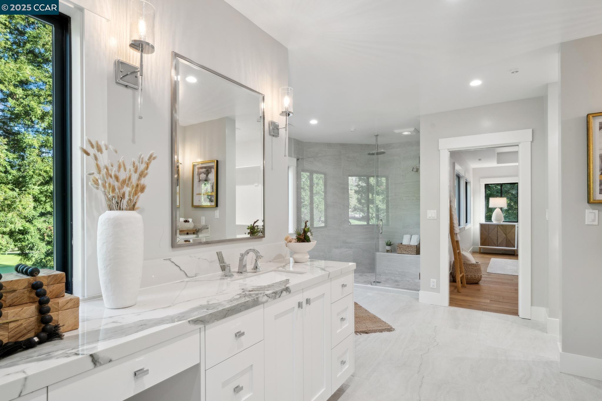 4144 Whispering Oaks Ln