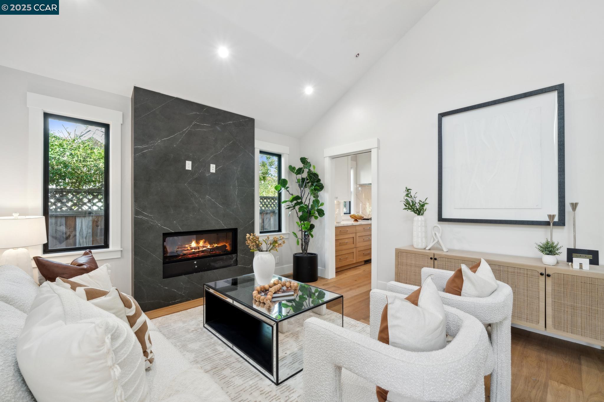 4144 Whispering Oaks Ln