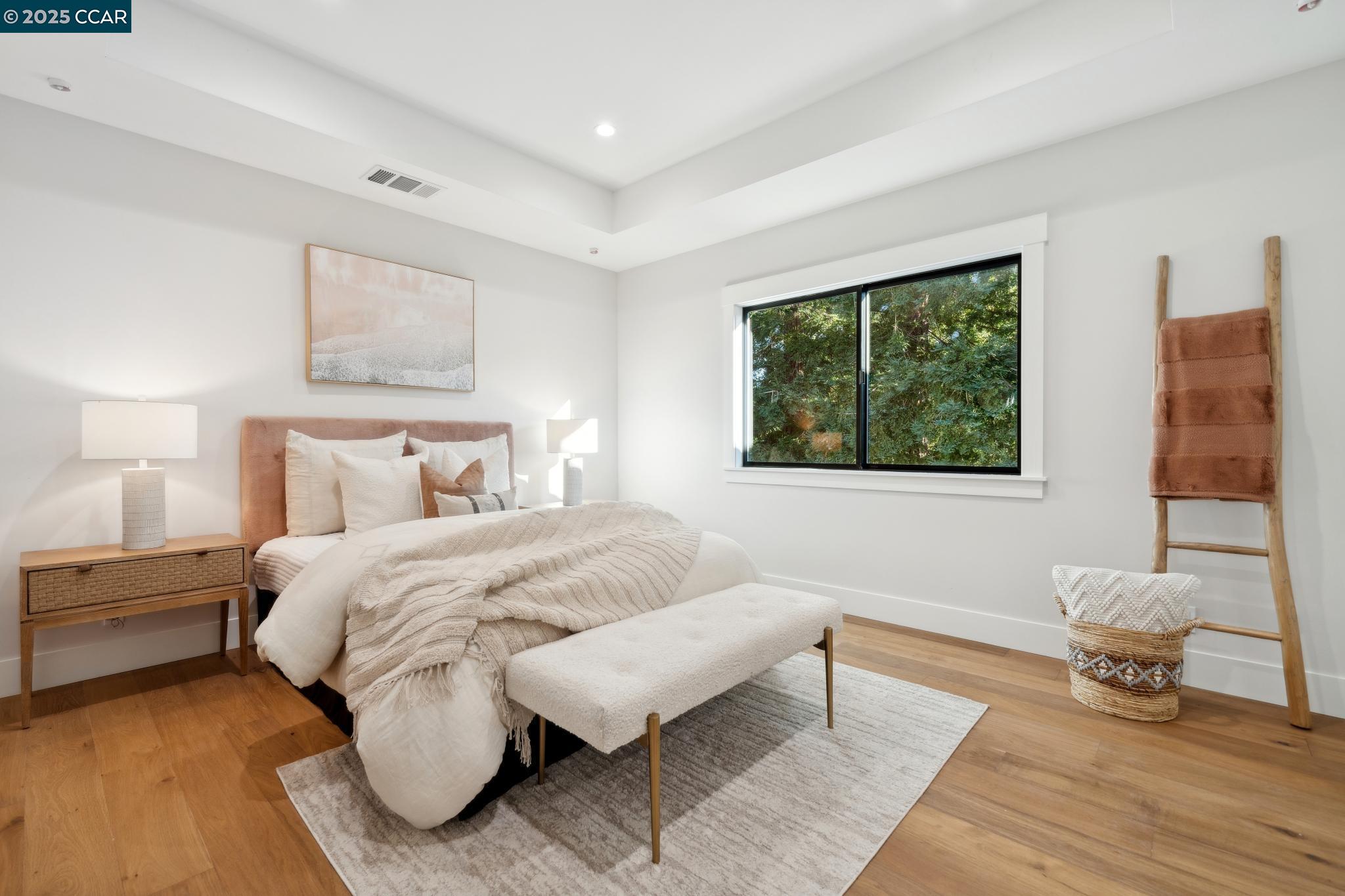 4144 Whispering Oaks Ln