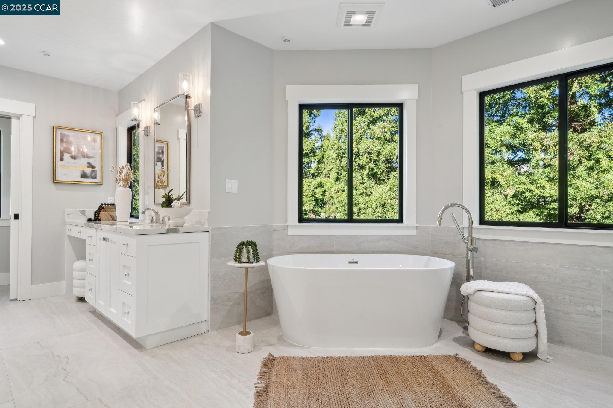 4144 Whispering Oaks Ln