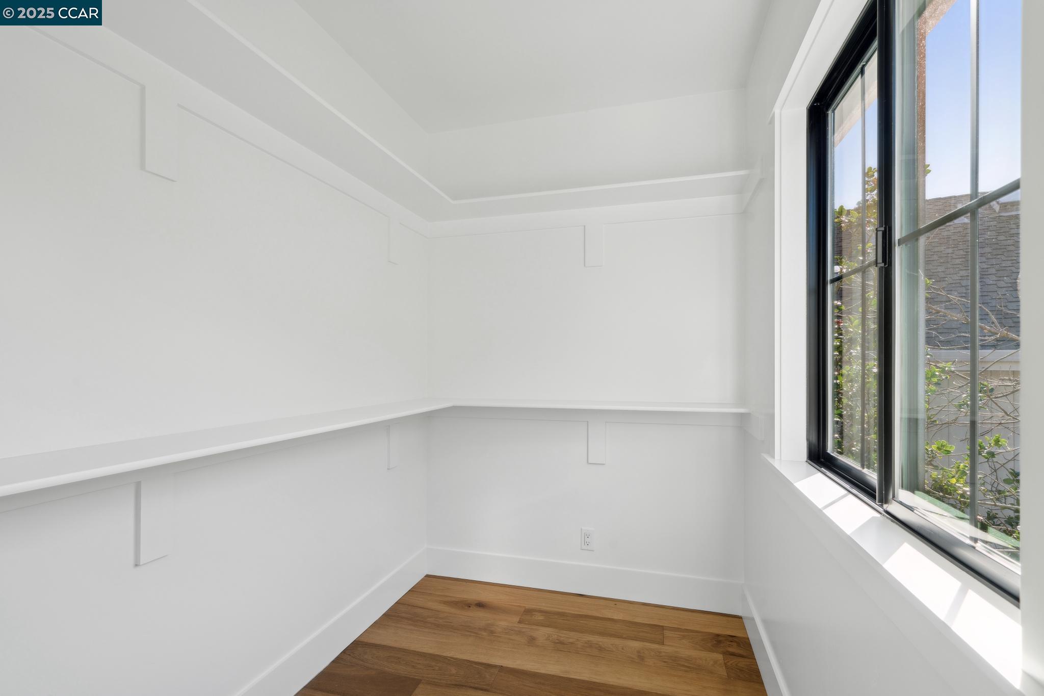 4144 Whispering Oaks Ln