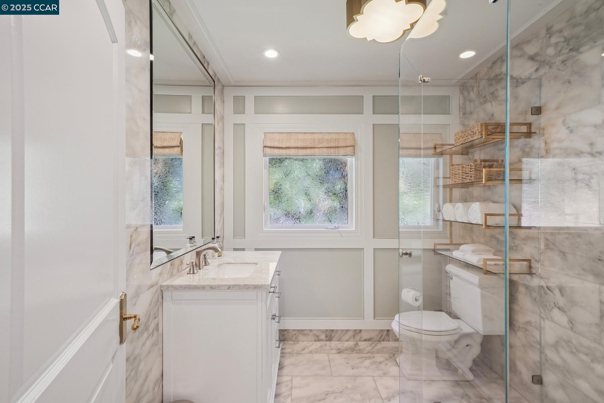 1102 Carolyn Ave