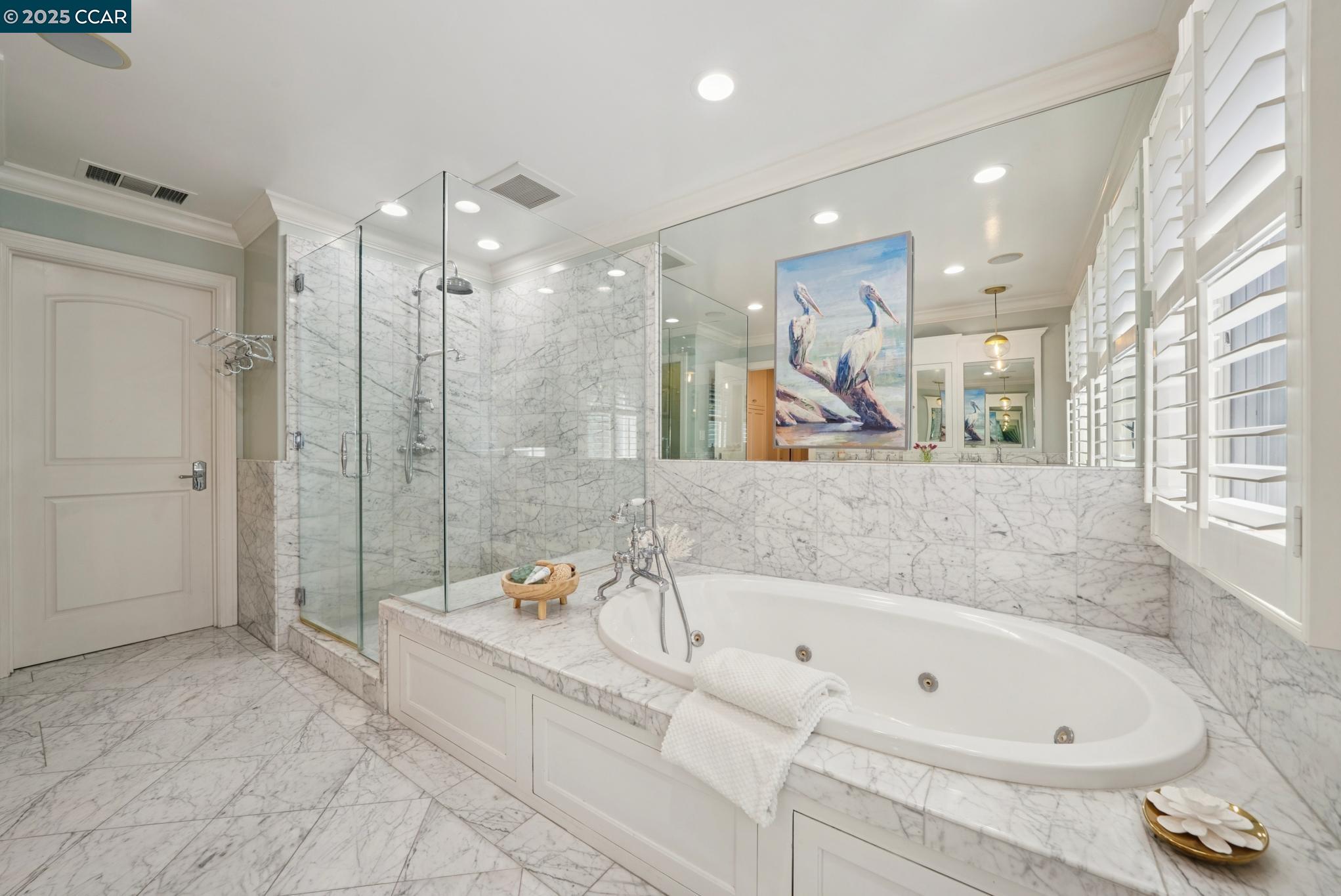 1102 Carolyn Ave