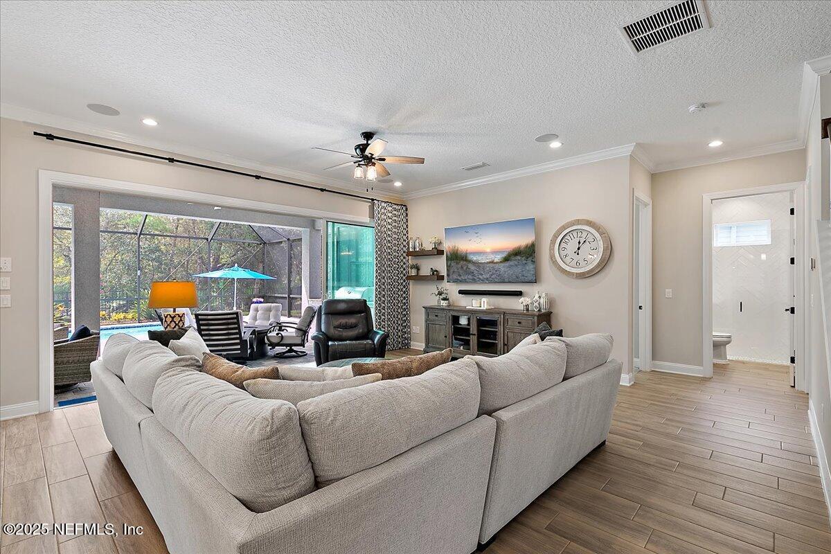 138 PALM ISLAND Way