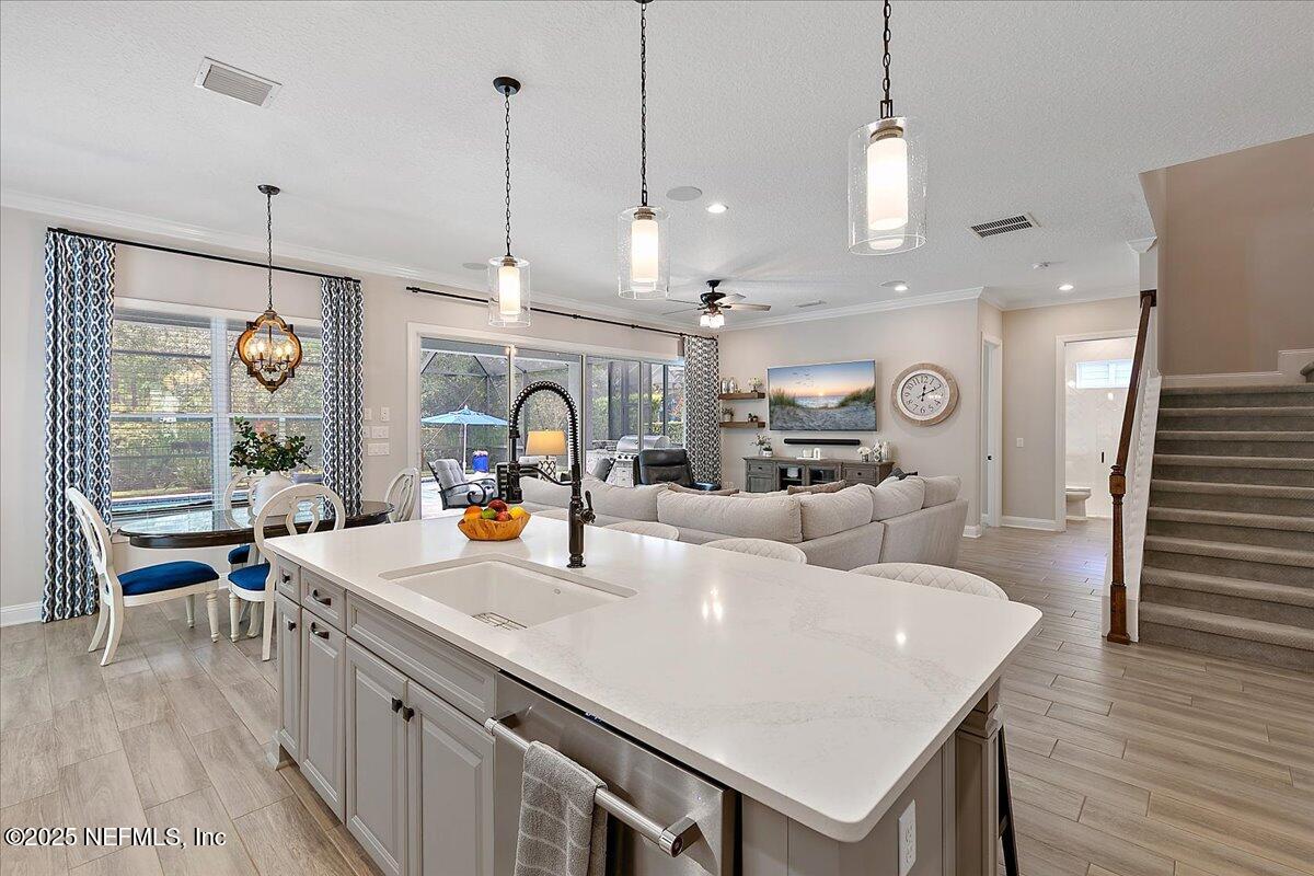 138 PALM ISLAND Way