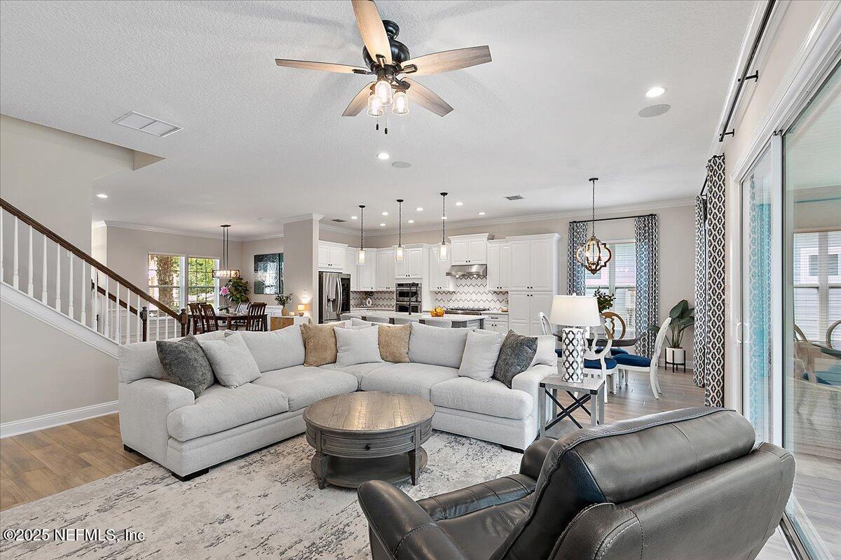 138 PALM ISLAND Way