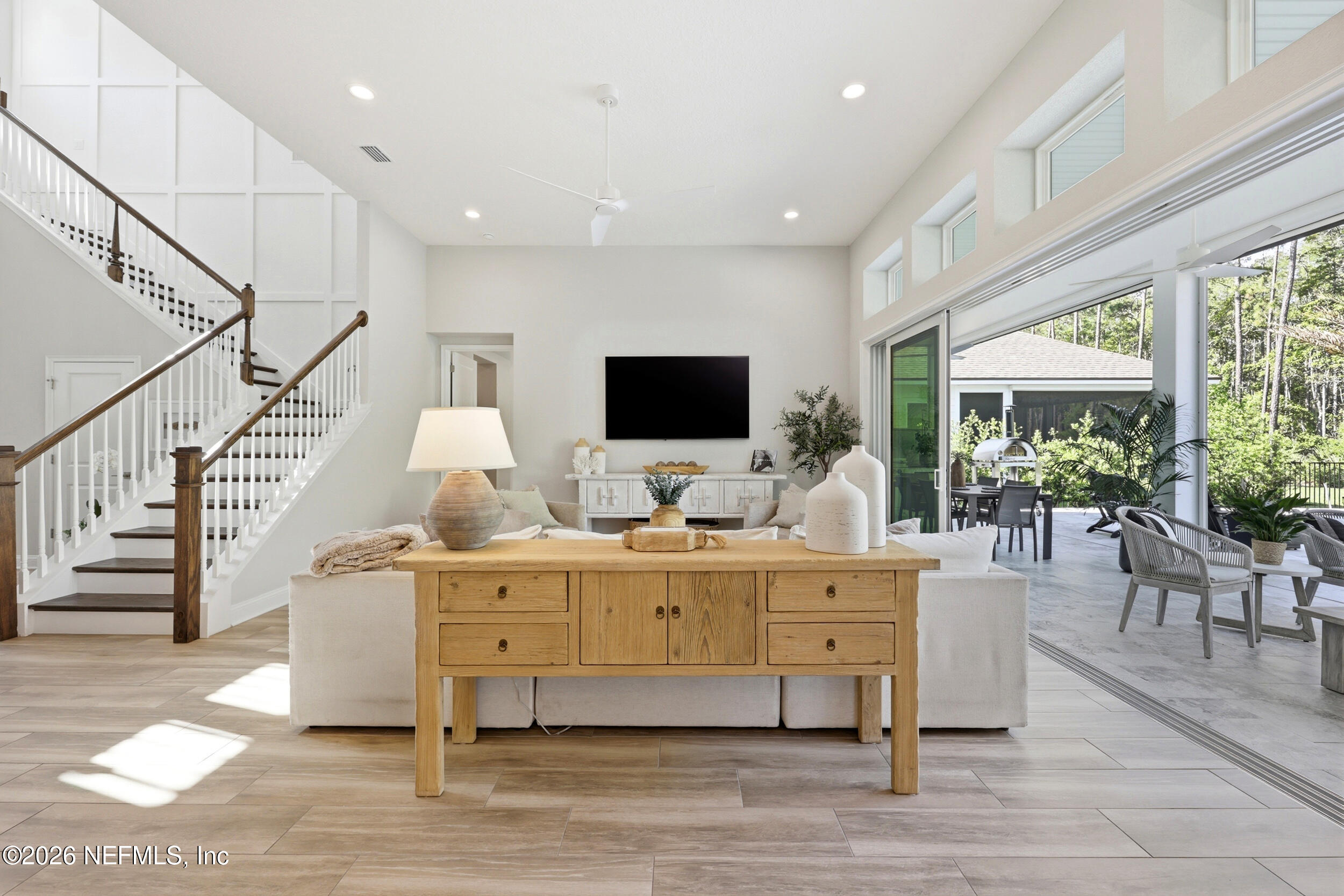 351 PALM CREST Drive