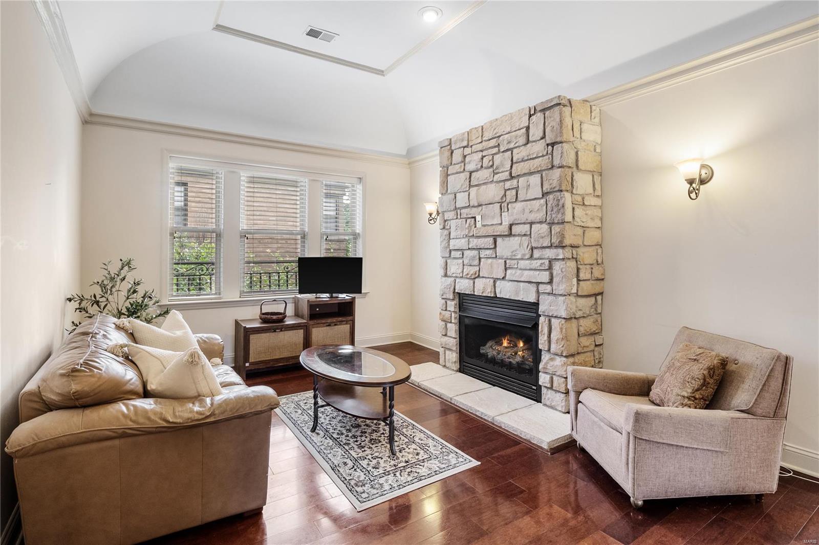 715 Westwood Drive Unit: 3E