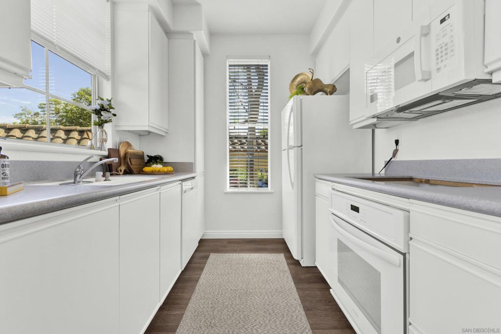 3605 Bernwood Place 77